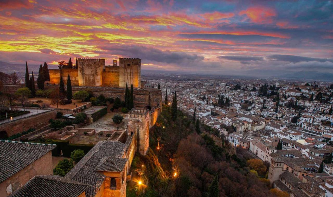 Amplio Y Centrico, Recien Reformado, Calefaccion Central, Jardines, Supermercados, Cafeterias Y Todos Los Servicios En El Corazon De La Ciudad Γρανάδα Εξωτερικό φωτογραφία